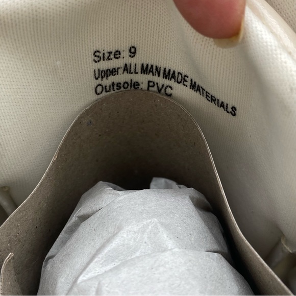 Olivia Miller Ava lug soles Combat Boots with gold chain in faux leather size 9 - Picture 5 of 8